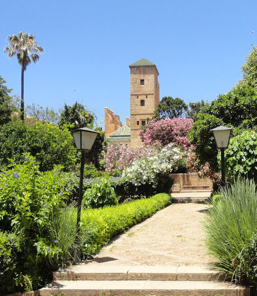 Location de voiture au Maroc pour aller au jardin des Oudayas à Rabat